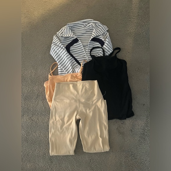 Lululemon Bundle - Picture 1 of 4